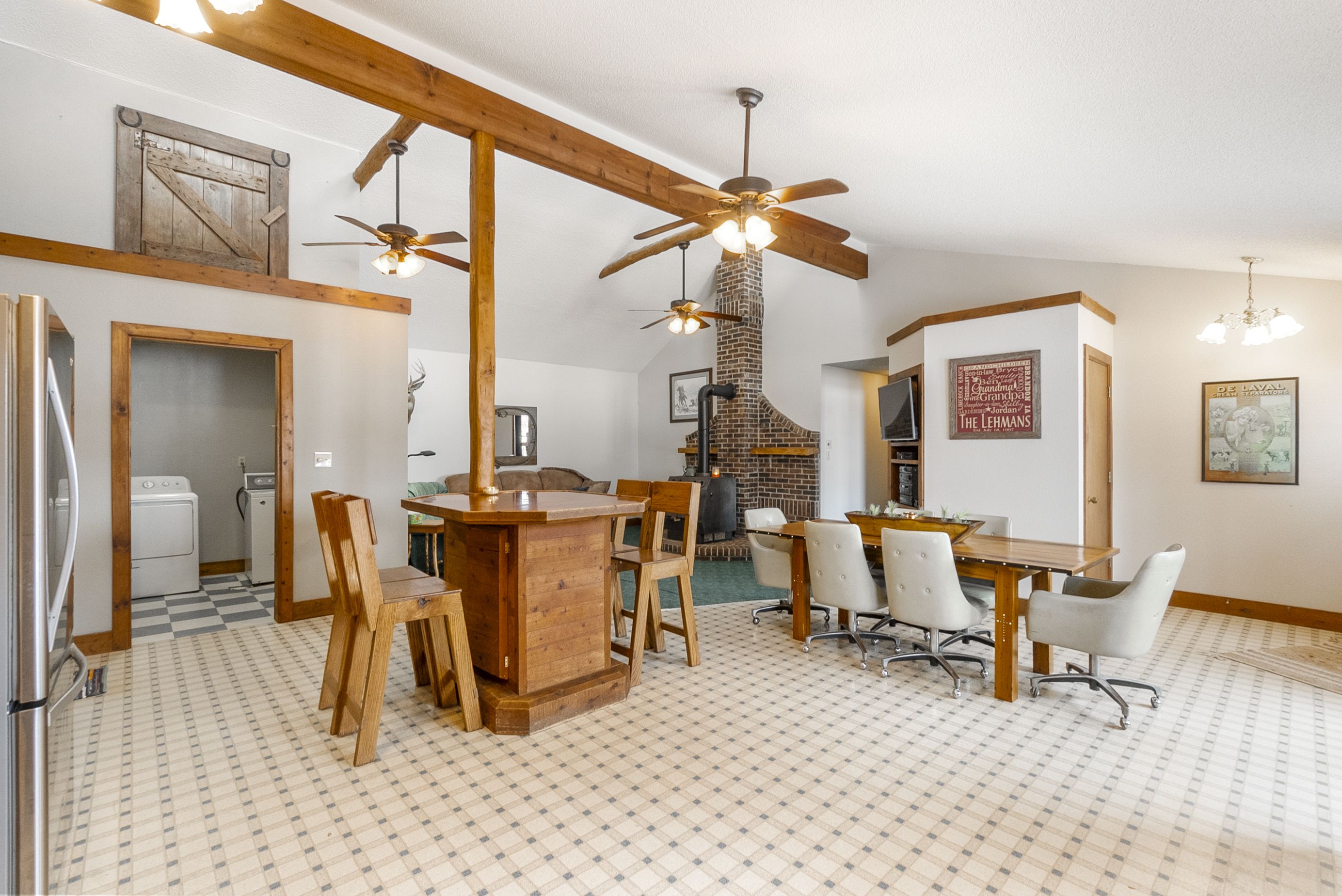 Listing Photo: 14-print-3251 Brandon Diagonal Blvd_Edits (14 of 52)